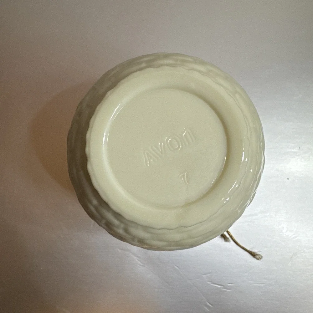 Vintage Avon Victorian Sewing Basket.‎ Roses Ceramic Jar Container Decanter